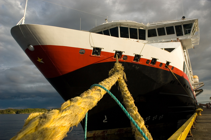 Hurtigruten cancels all expedition sailings following COVID-19 outbreak