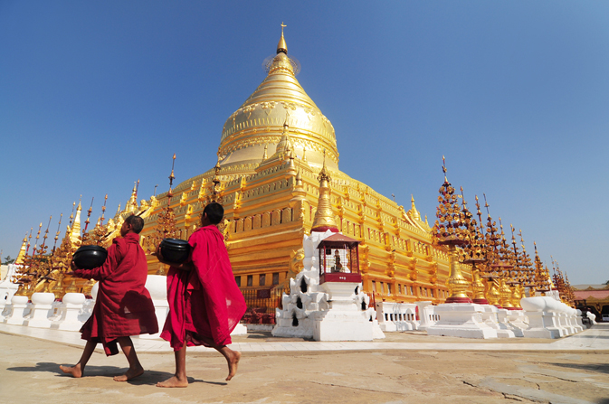 Shwezigon Paya, Bagan, Myanmar