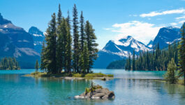 Spirit Island in Maligne Lake, Jasper, Canada