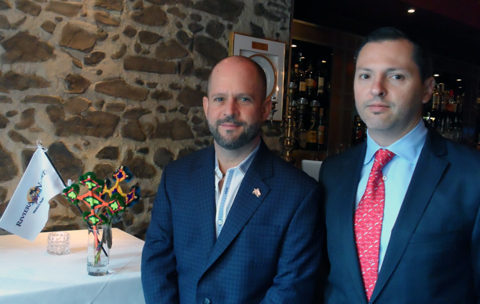 Richard Zarkin, PR Director for the Riviera Nayarit CVB (left), and Rodrigo Esponda, Regional Director of the Mexico Tourism Board for North America, hosted an industry lunch recently in Toronto.