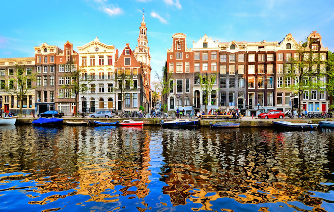 Air Canada to add year-round Toronto- Amsterdam service in 2015