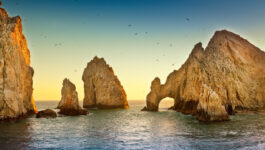 Signature Vacations resumes Los Cabos flights from Canada