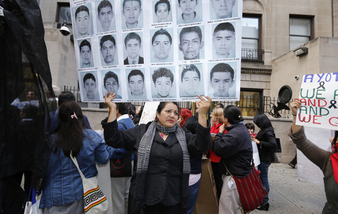 In Mexico, violent protests over missing college students scaring off tourists from Acapulco