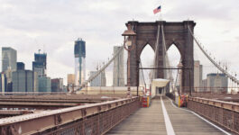 French tourist is sorry for climbing Brooklyn Bridge for a photo