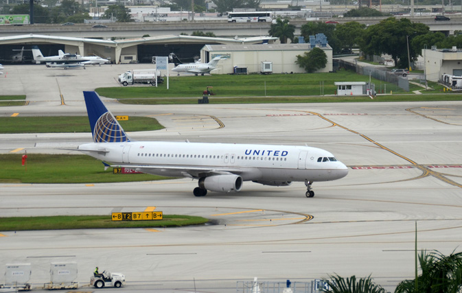 United Airlines now says maintenance issue, not a bird, caused cracked windshield
