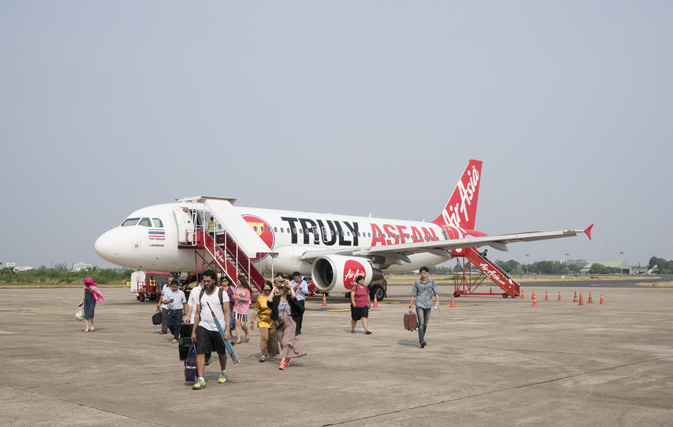 Passenger scalds flight attendant on flight to Thailand