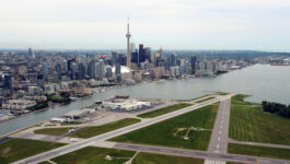 Air Canada ponders future at Billy Bishop as it posts record loads in 2014