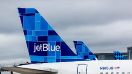 JetBlue US sues to block JetBlue from buying Spirit Airlines