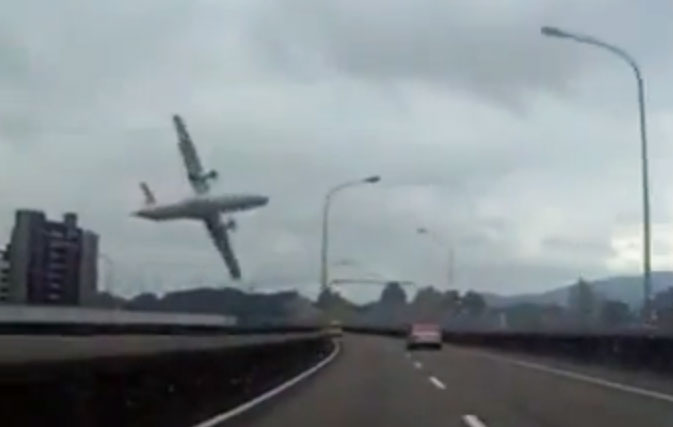 Frightening video captures Taiwan plane crashing into bridge