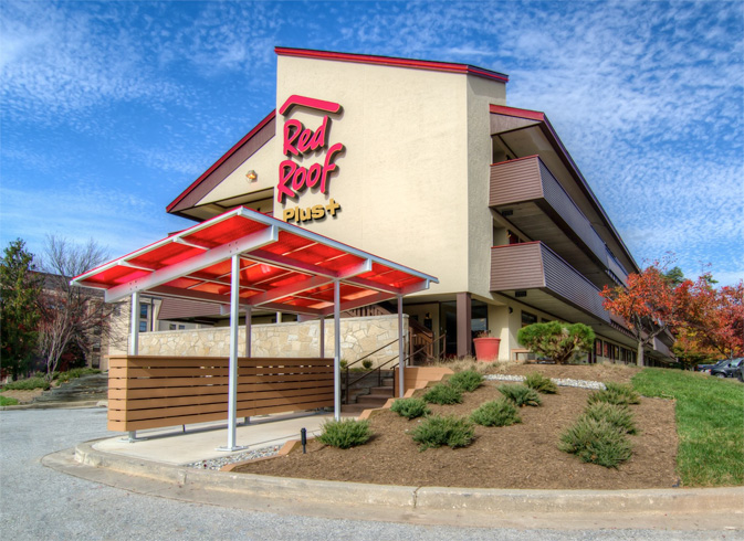 Red & white expansion for Red Roof Inn: hotel company coming to Canada