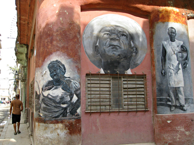 narrow alleyways of Old Havana