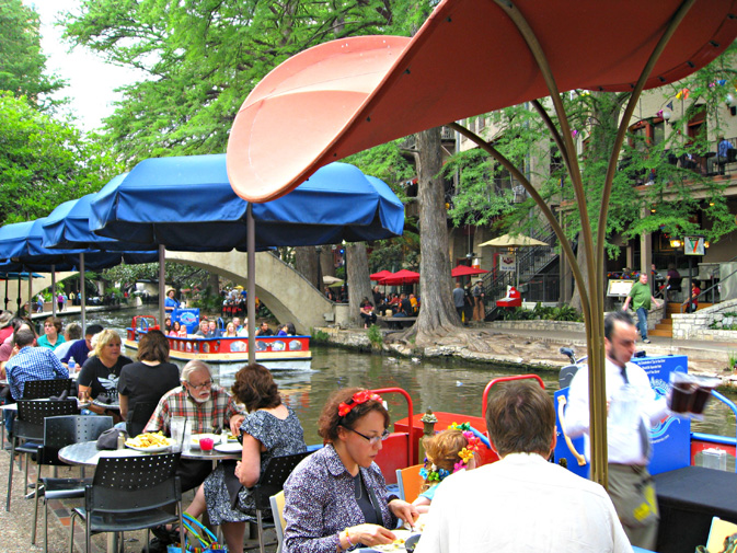 San Antonio recently completed a US$358.3 million project to lengthen its River Walk from three to 15 miles, connecting downtown with museums, cultural districts and the historic Pearl Brewery.