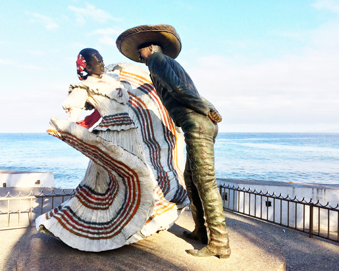 Beautiful sculptures line the Malecon including ‘Puerto Vallarta Dancers’ created by artist Jim Demetro
