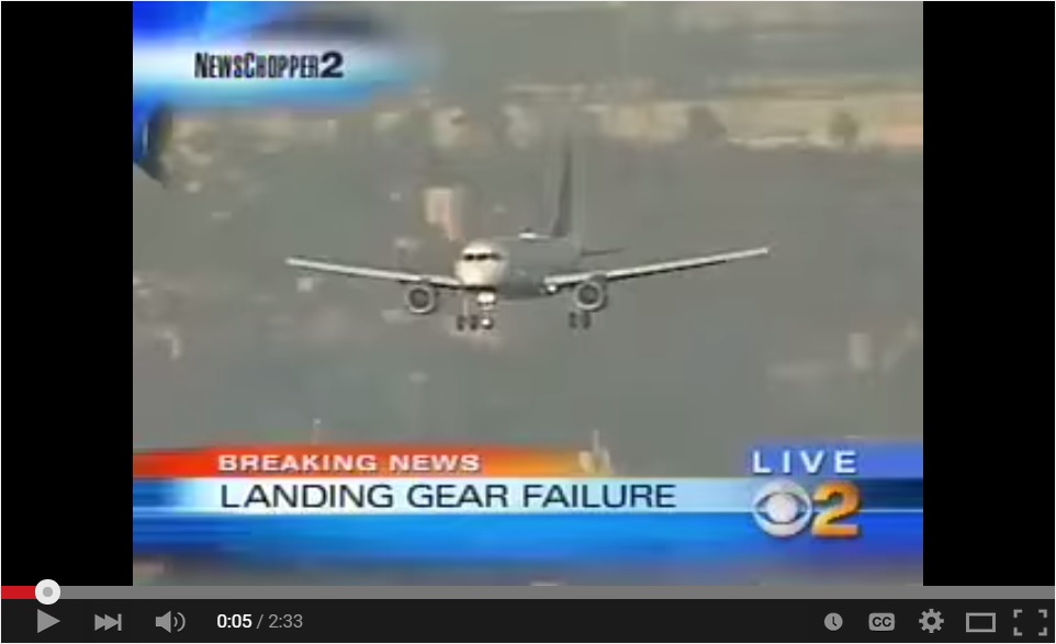 [VIDEO] JetBlue plane makes an amazing emergency landing at LAX