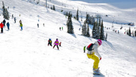 Stowe, Taos join ski resort alliance, offering pass for 2015 16 season