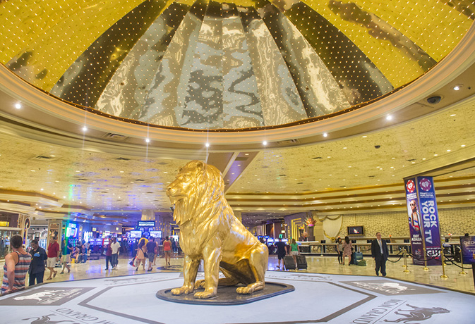 the MGM Grand Hotel & Casino is the largest hotel in the country