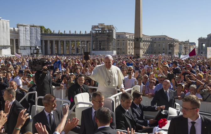 Weeks before pope's visit, Philadelphia says tickets required