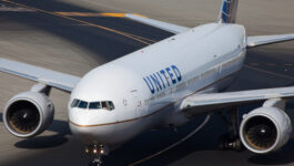 United Airlines will revive free snacks in coach on flights