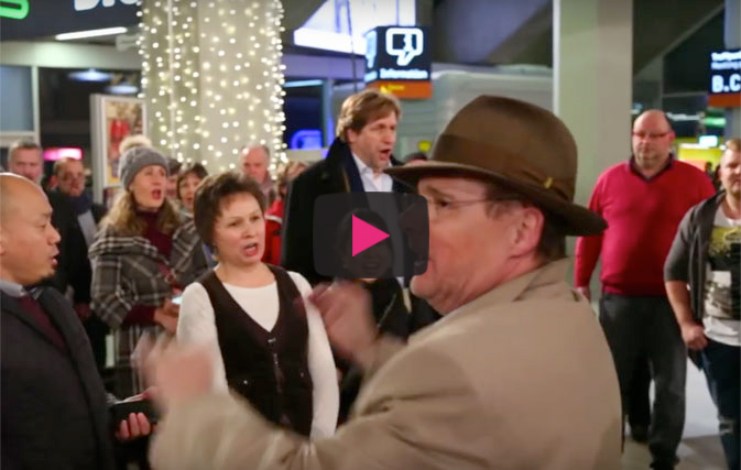 Flashmob of opera singers stuns Cologne airport