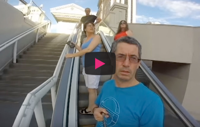 Clueless dad's accidental selfie in Las Vegas
