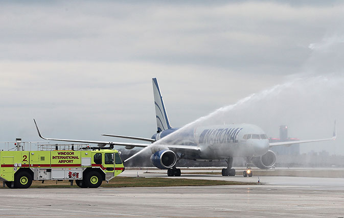 Windsor, ON flights to Orlando take off