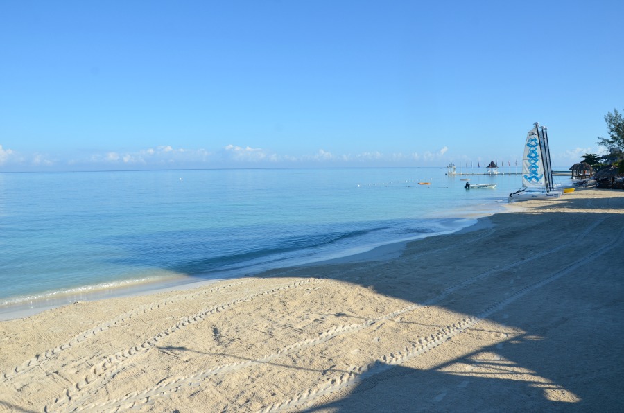 Sandals white sand