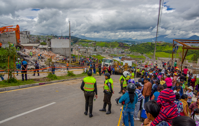 Earthquake devastates Ecuador’s coast, airports remain open