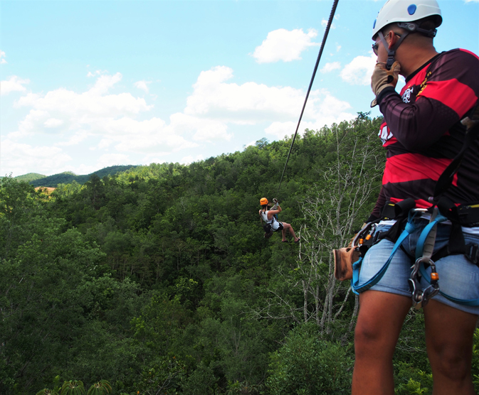 Canopy adventure in Viñales Valley