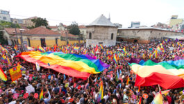 Turkey bans gay pride parade in Istanbul on security concerns