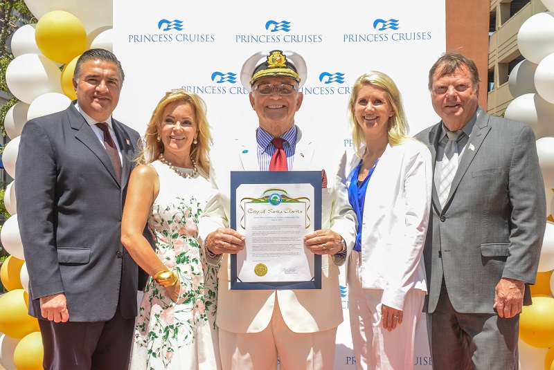 “This is your captain speaking”: 30-year party for Love Boat’s MacLeod