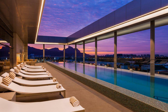 Hilton-Barra-Rio-de-Janeiro---Pool---1043425