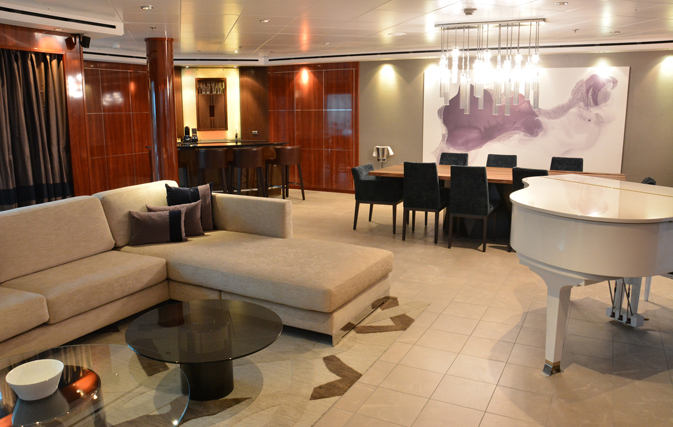 Norwegian Pearl Owner's Suite