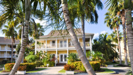 Sunshine Suites Grand Cayman Resort Exterior