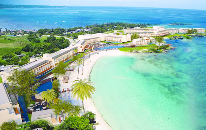 2X STAR Agent Reward Points on bookings at Royalton Negril with Sunwing