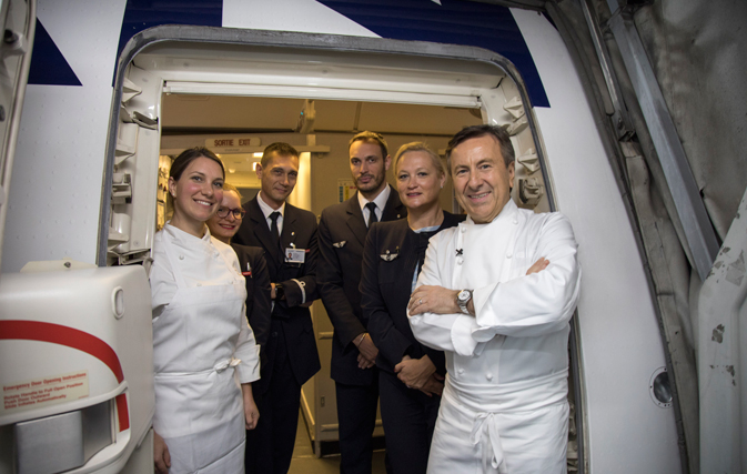 Michelin-starred chef surprises Air France pax with epic meal