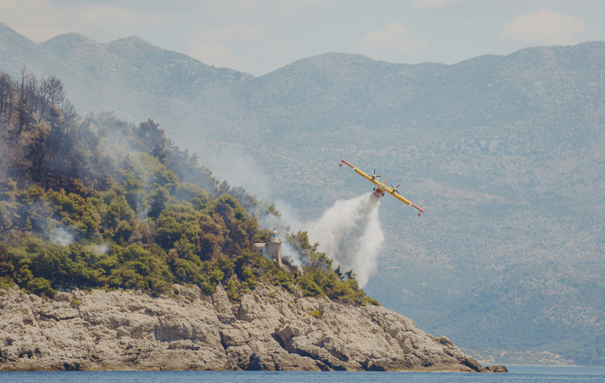 Tourists evacuated in Croatia amid forest fires