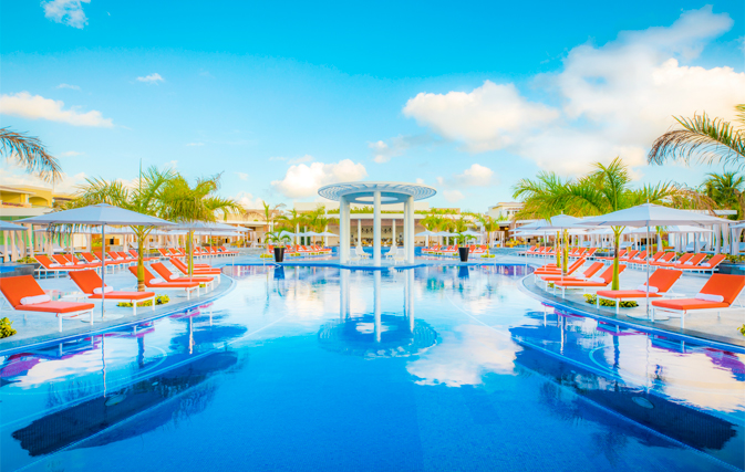 Signature adds The Grand at Moon Palace Cancun