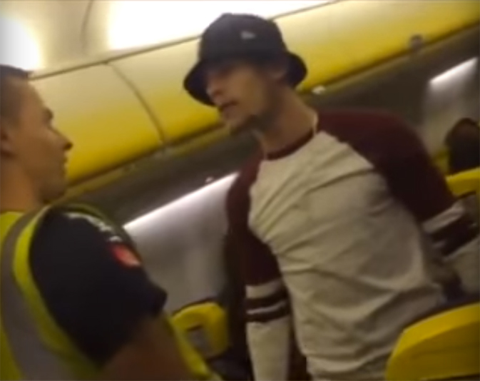 Chokehold on Ryanair flight video