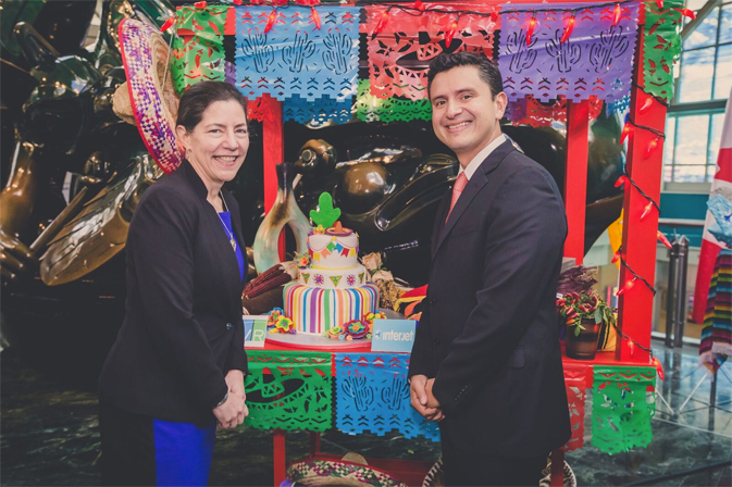 Interjet's chief commercial officer Julio Gamero and Anne Murray, vice-president of marketing and communications