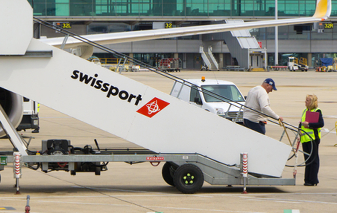 Tentative deal reached for striking Pearson airport ground crew