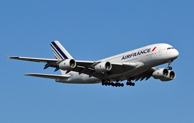 2 Air France pilots suspended after fighting in cockpit