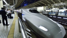 Japanese train leaves 20 seconds early, leading to heartfelt apology from rail company