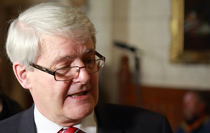 Garneau faces blow back from senators over air passenger bill of rights