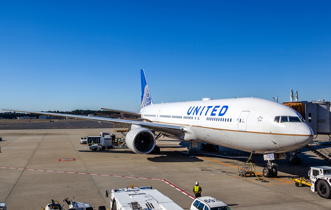 United rolls out Priority Boarding fee, but is it more of a carry-on fee?