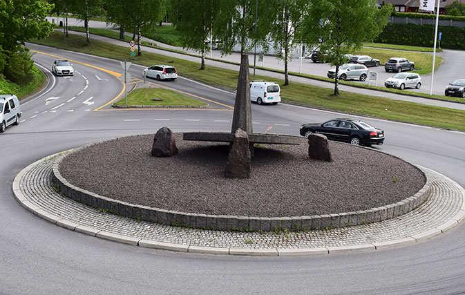 Norway pleads with students: “No sex on roundabouts”