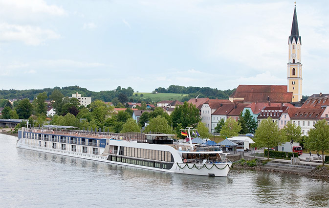 Goway, AMAWaterways to offer Christmas cruise along the Danube