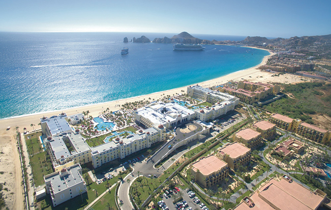 Los Cabos is Sunwing’s destination of the month, here’s what agents and clients get