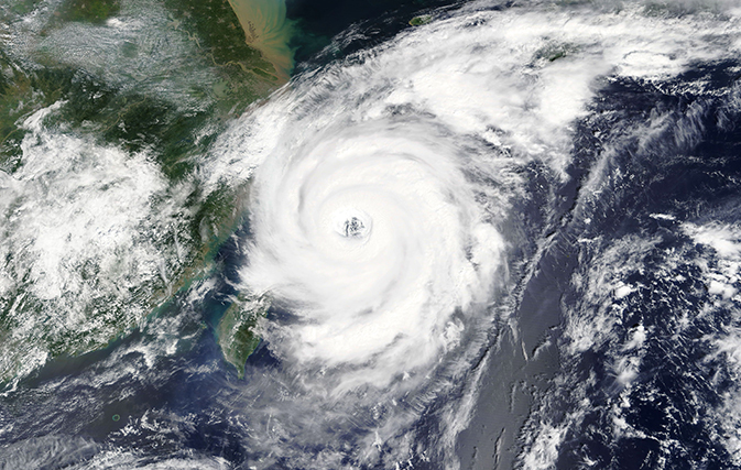 1000+ flights cancelled in Hong Kong due to Manghkut, U.K. braces for Helene’s arrival