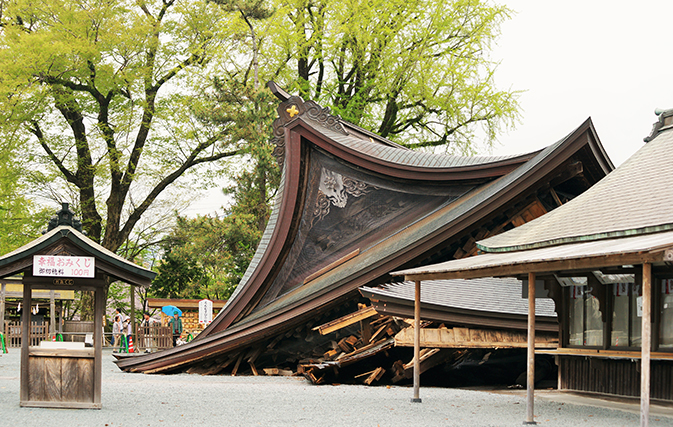 Rescuers rush to north Japan amid damage after quake kills 7