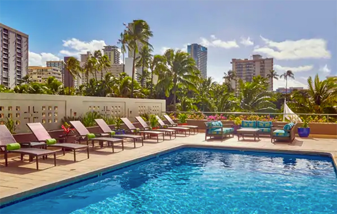 Stay an extra night in Hawaii on Hilton’s dime